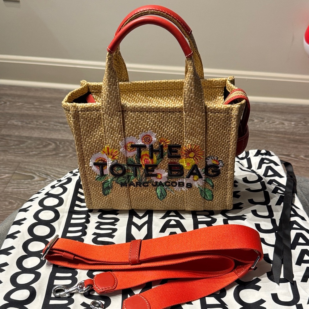 Marc Jacobs The Tote with Flowers